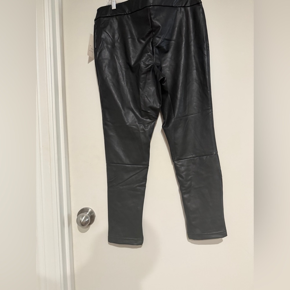 NWT a new day Black Pants for 5 bucks!